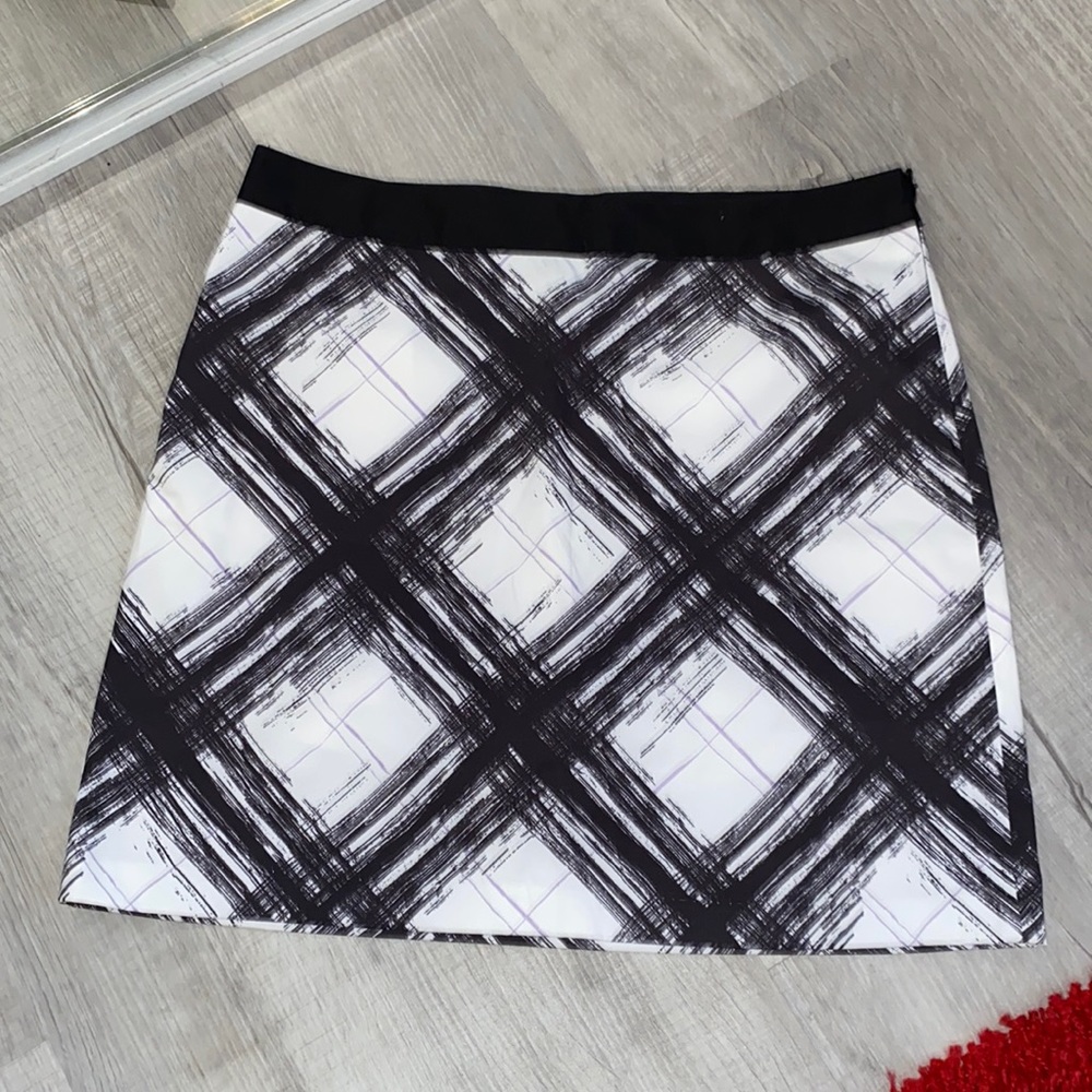 NWOT - Greg Norman Golf Skort! Sz 8 Gorgeous 😊